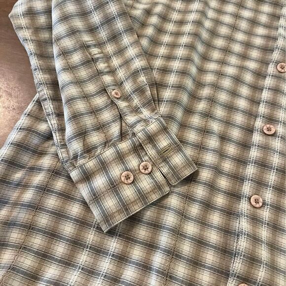 Tommy Bahama mens button up plaid size medium - Picture 4 of 6